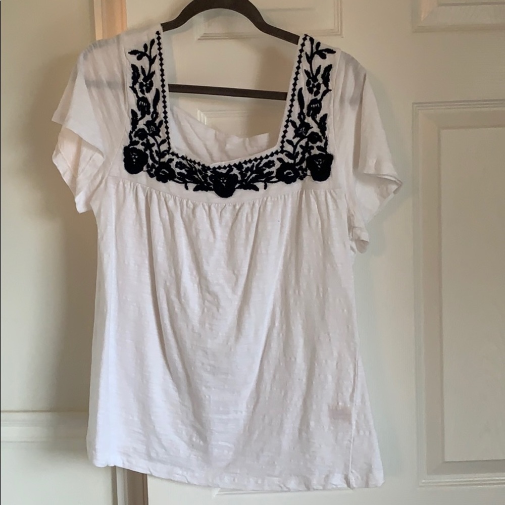 White hippie peasant embroidered shirt